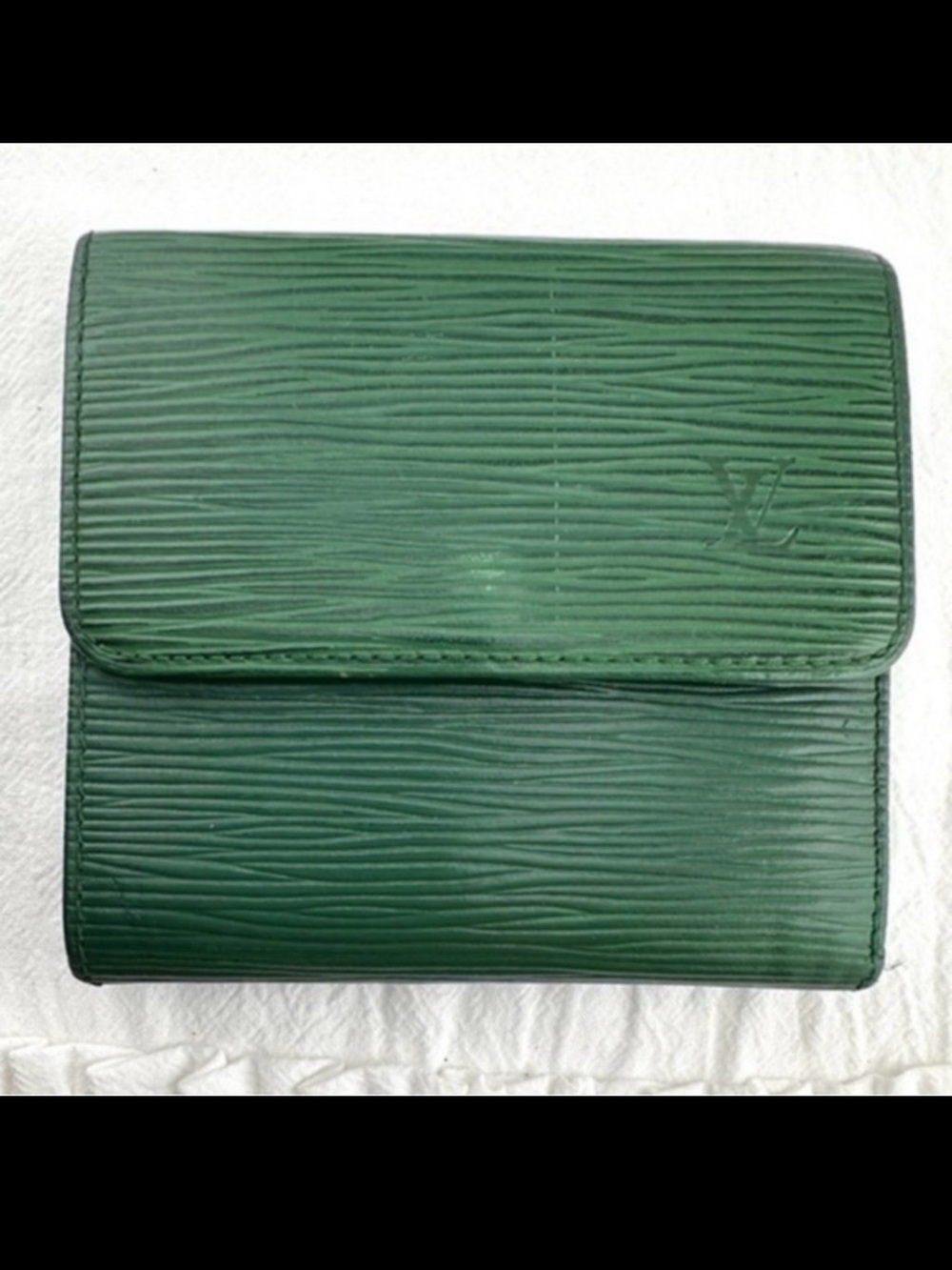 AUTHENTIC Louis Vuitton Malletier Epi Leather Elise Wallet. Green.